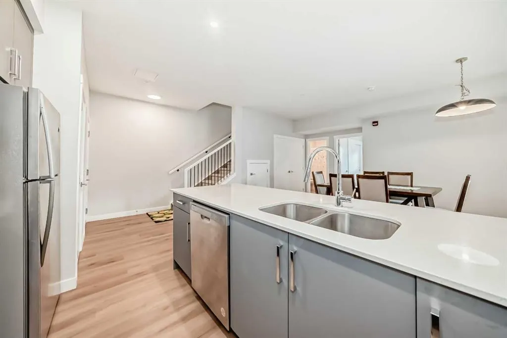 151 Skyview Bay NE, #2202
