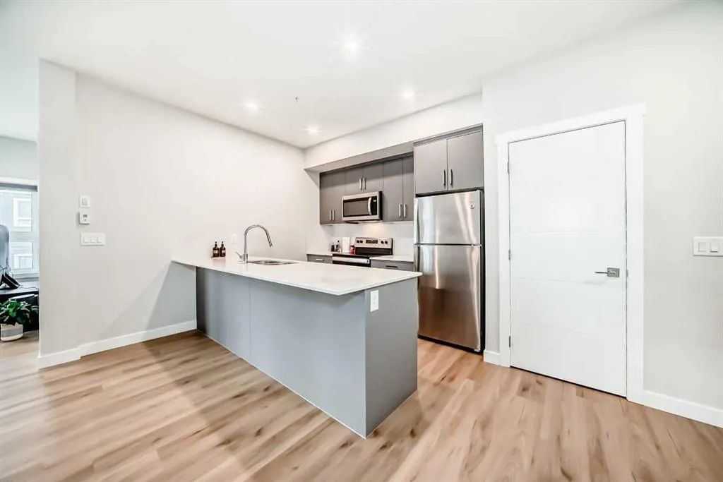 151 Skyview Bay NE, #2202