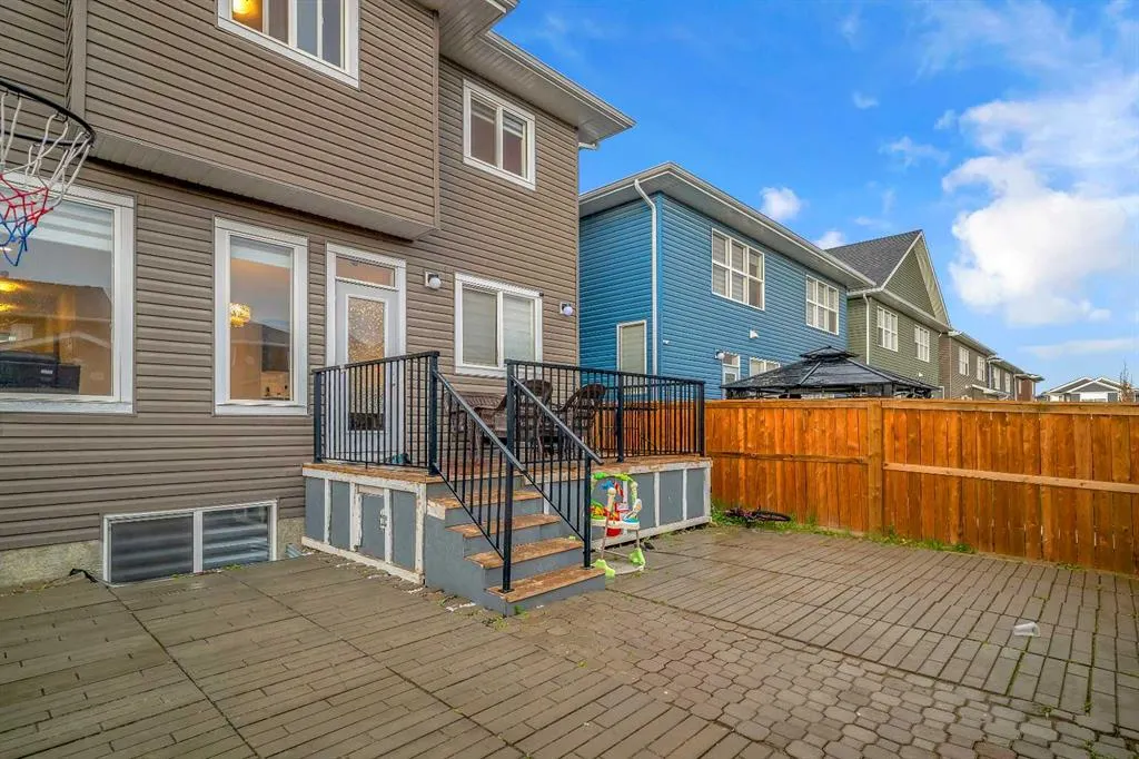 74 Red Sky Road NE