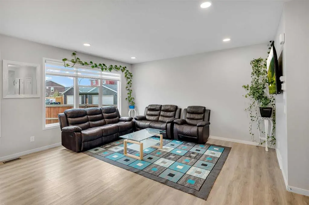 74 Red Sky Road NE