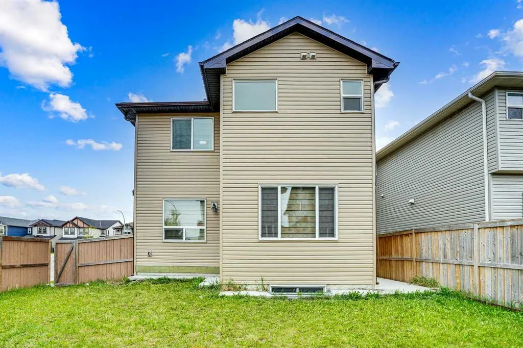 133 Skyview Shores Manor NE