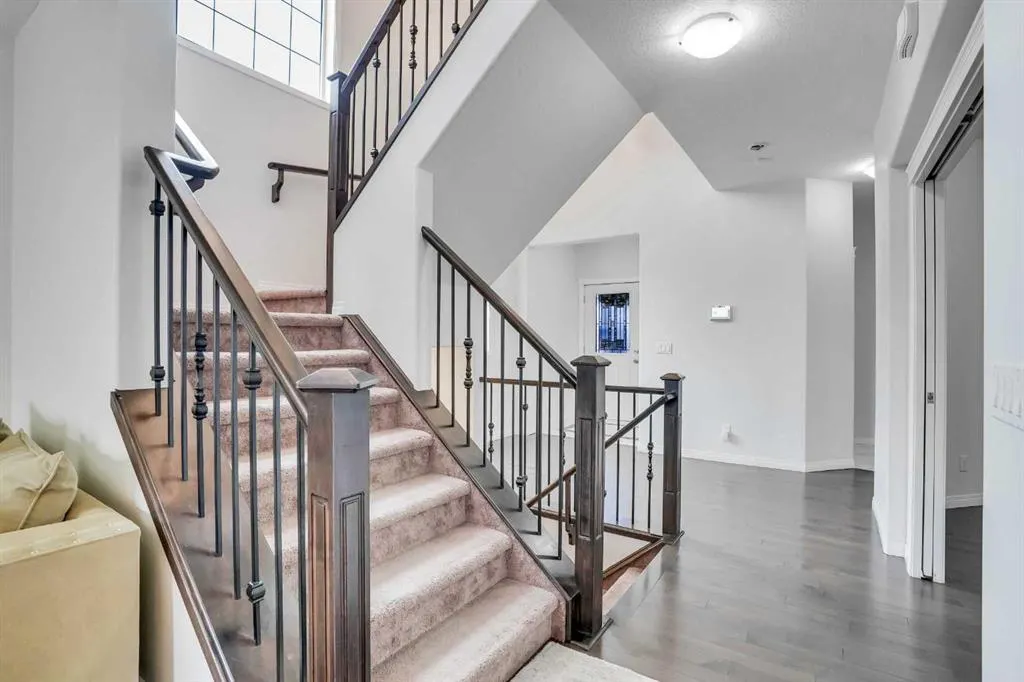 133 Skyview Shores Manor NE