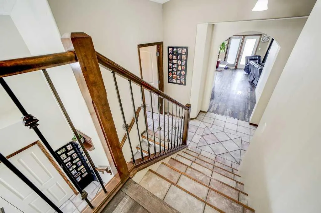 338 Kodiak Boulevard N