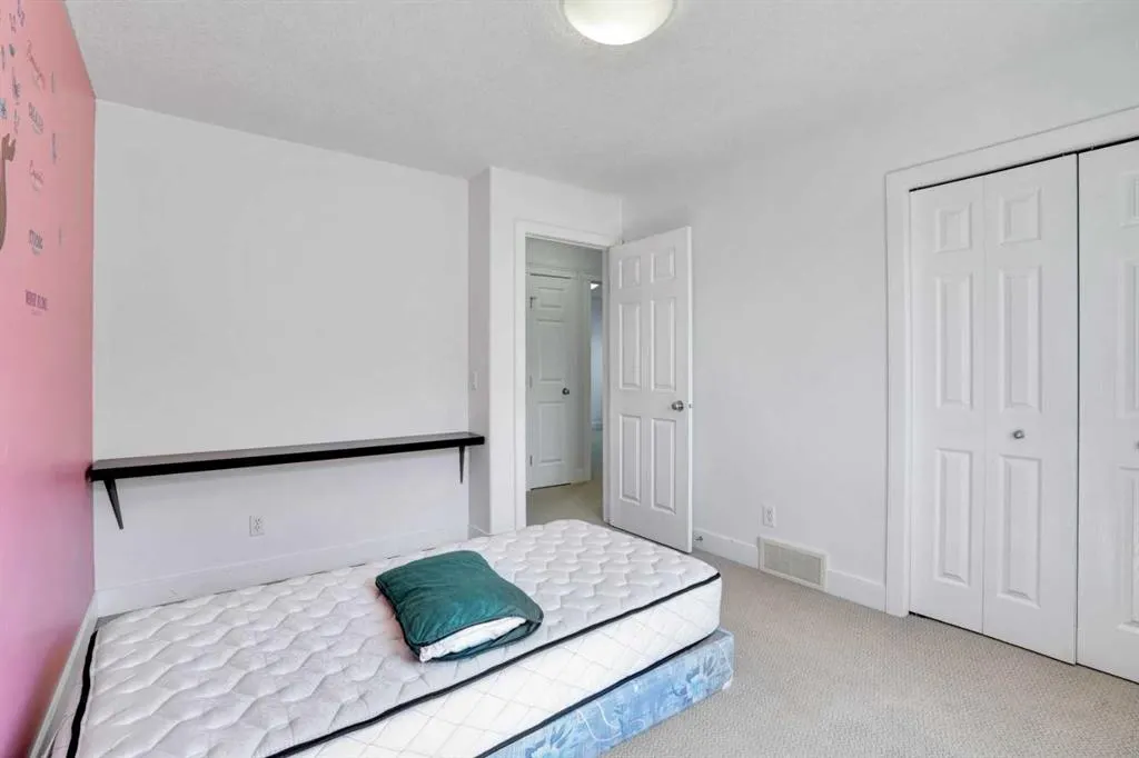 444 Evanston View NW