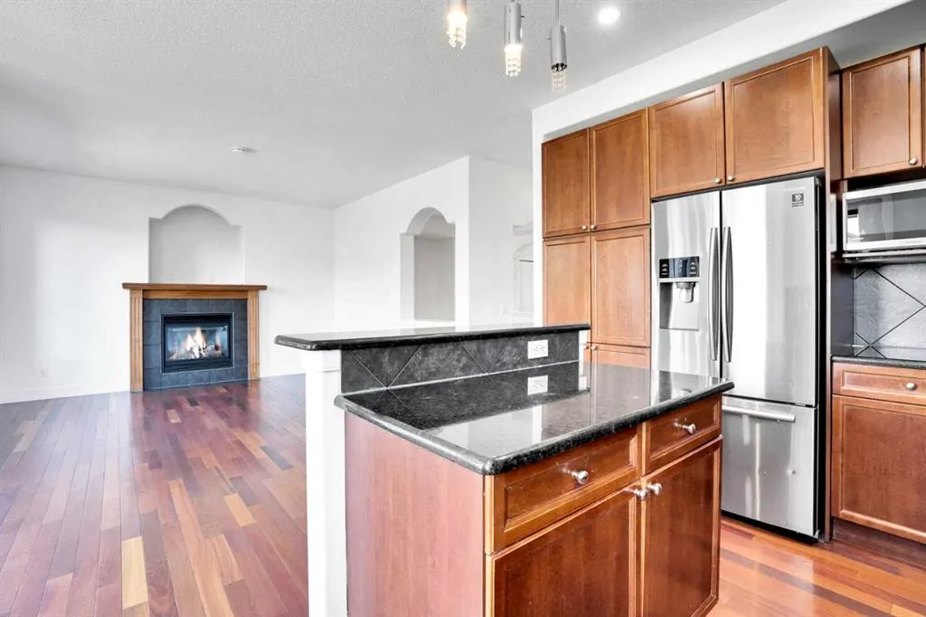 444 Evanston View NW