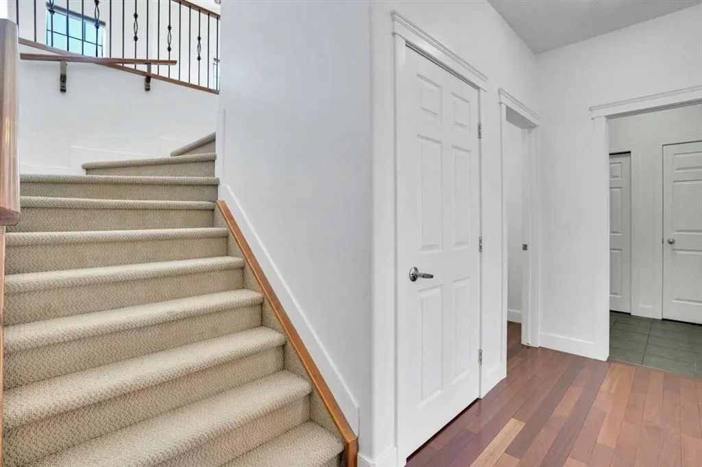 444 Evanston View NW