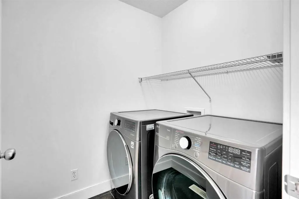 444 Evanston View NW
