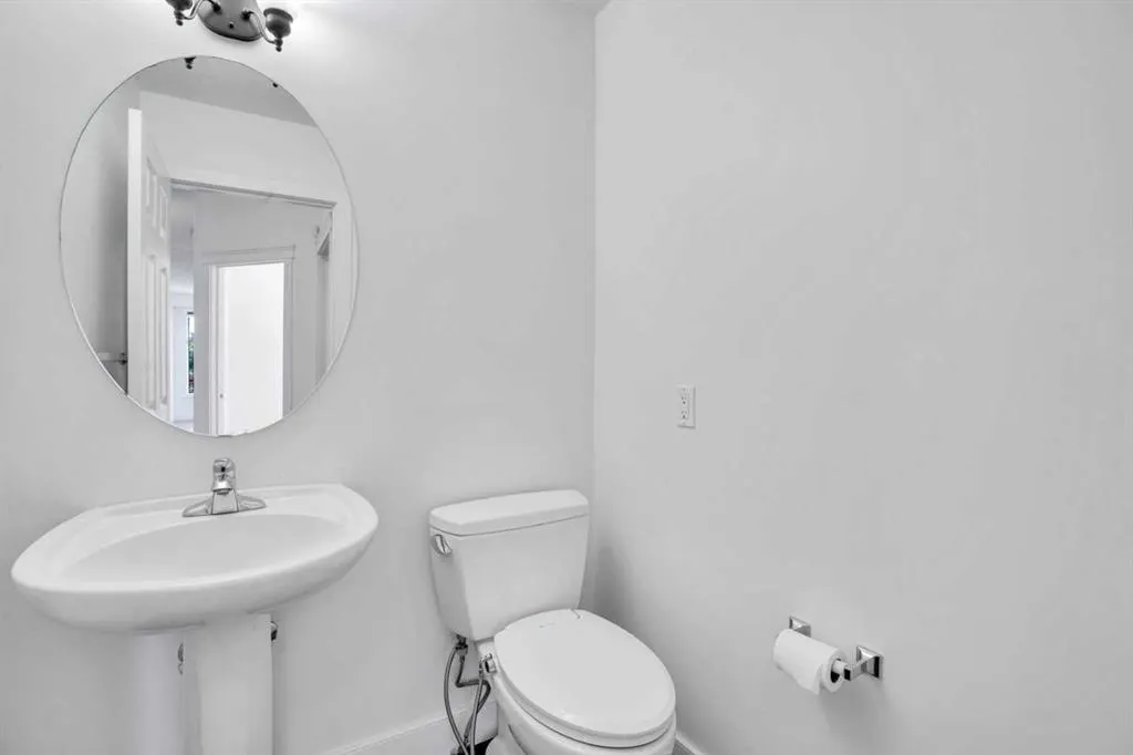 444 Evanston View NW
