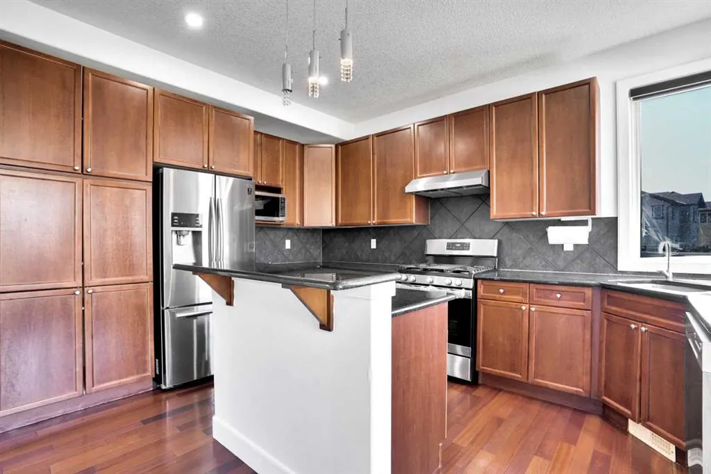 444 Evanston View NW
