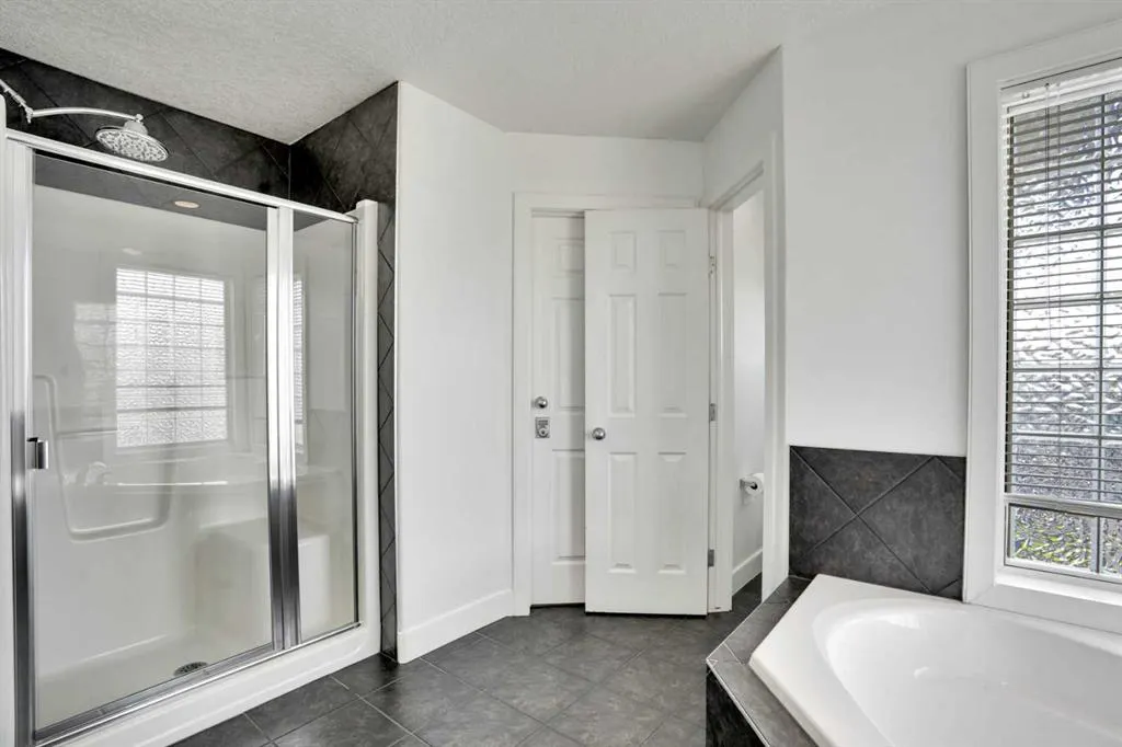 444 Evanston View NW