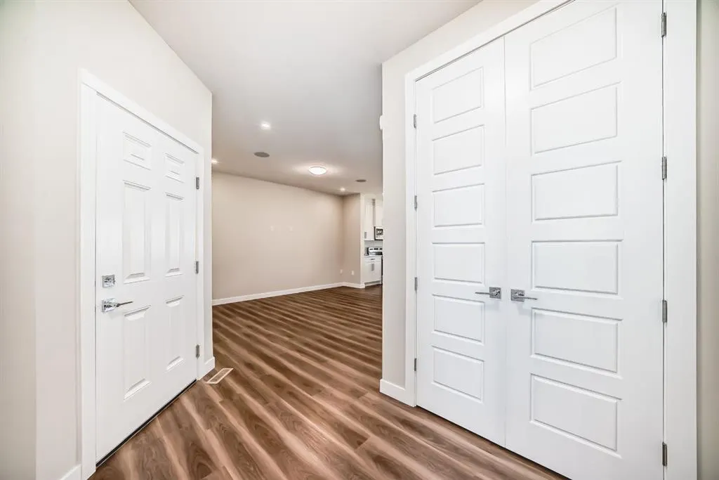 32 Midtown Close SW