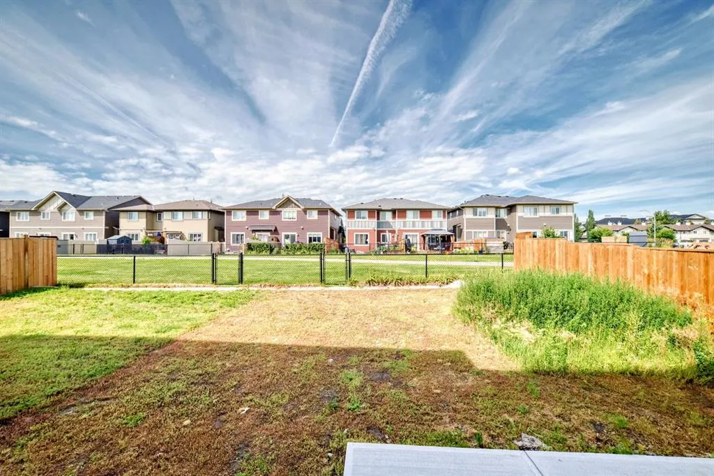 32 Midtown Close SW