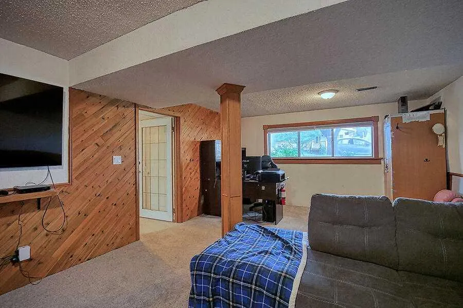 129 Young Crescent