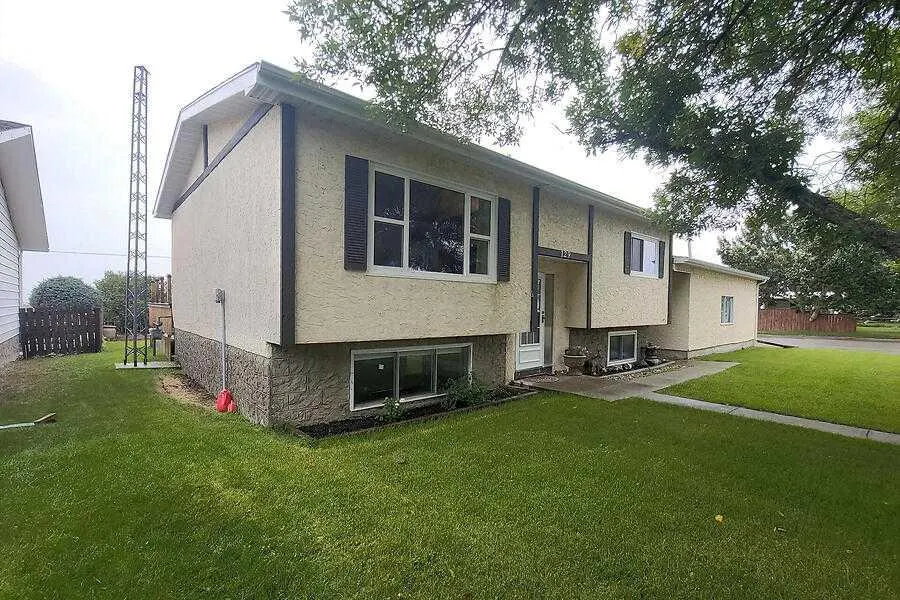 129 Young Crescent