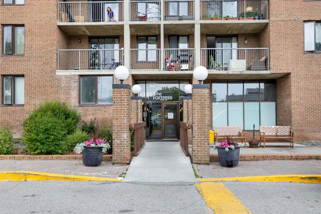 4944 Dalton Drive NW, #413