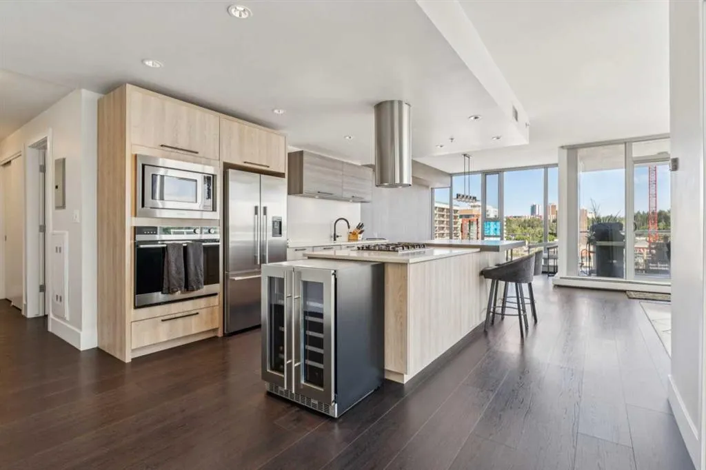 1087 2 Avenue NW, #601