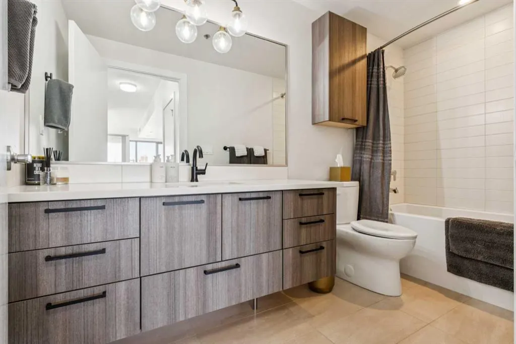1087 2 Avenue NW, #601