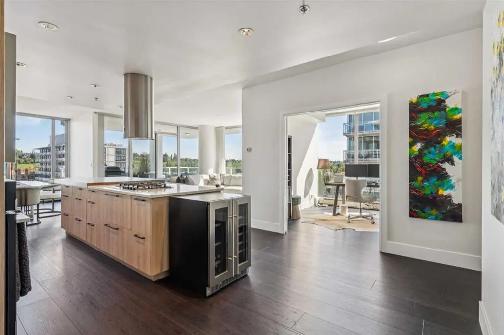 1087 2 Avenue NW, #601