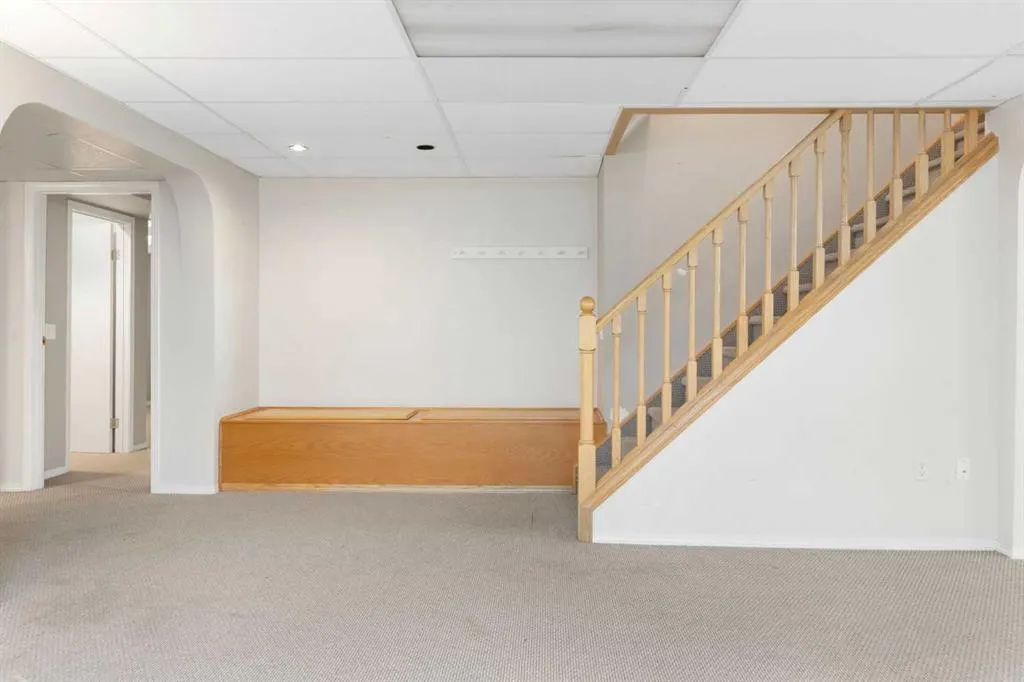 63 Diamond Terrace SE