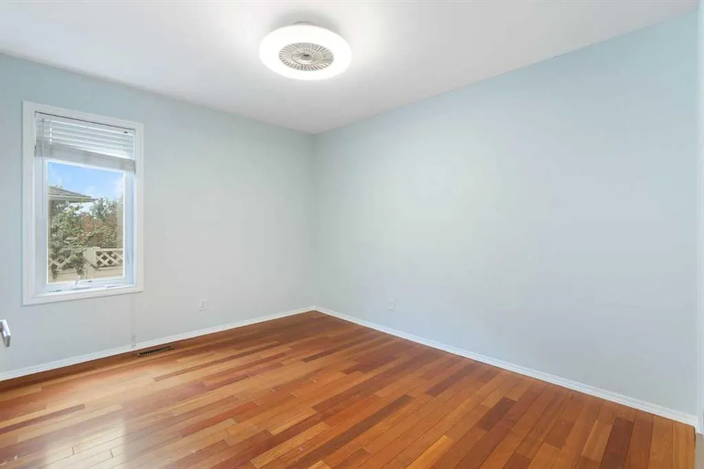 63 Diamond Terrace SE