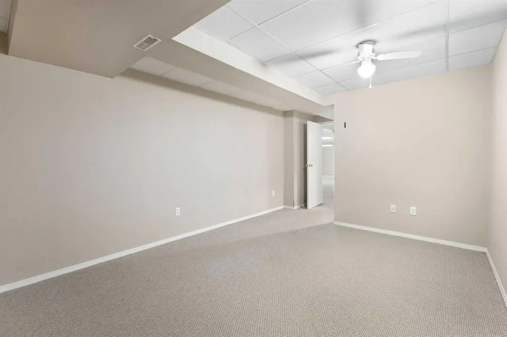 63 Diamond Terrace SE