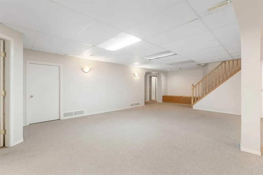 63 Diamond Terrace SE