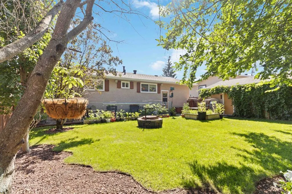 116 Silvanus Crescent