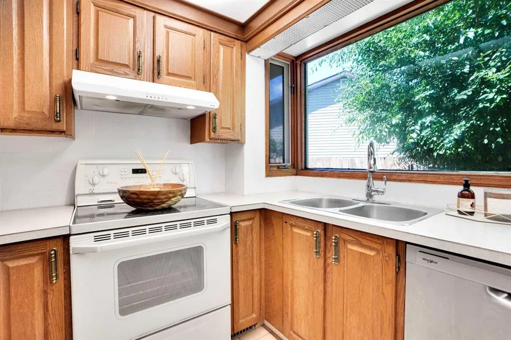 228 Foritana Road SE