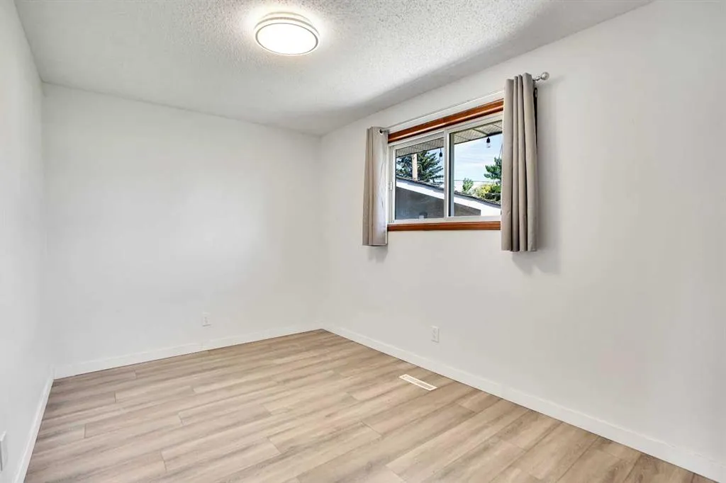 228 Foritana Road SE