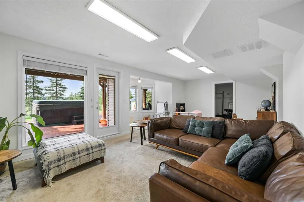 45 West Mackay Crescent