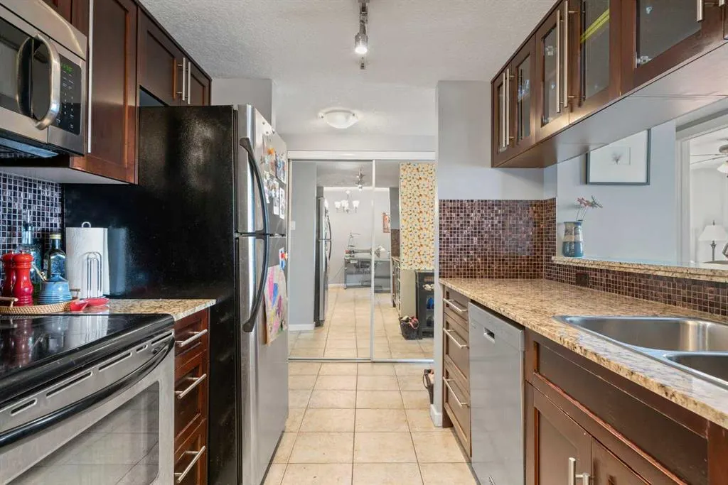 429 14 Street NW, #404
