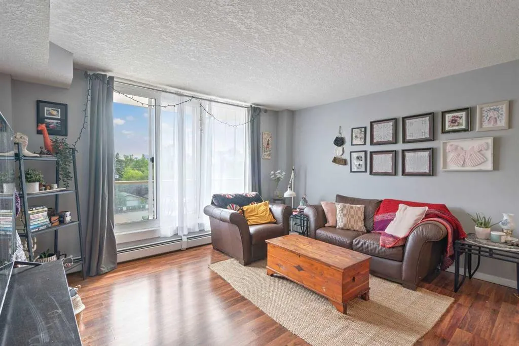 429 14 Street NW, #404