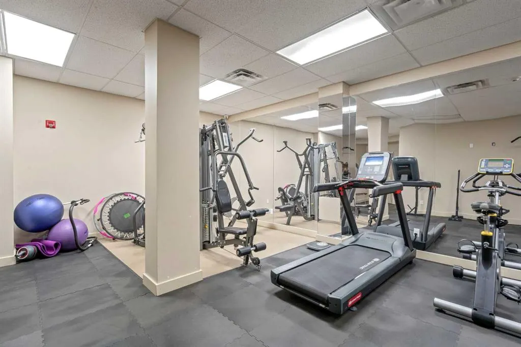 429 14 Street NW, #404