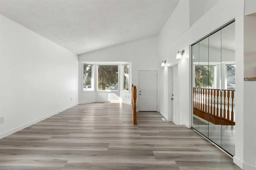 30 Pasadena Gardens NE
