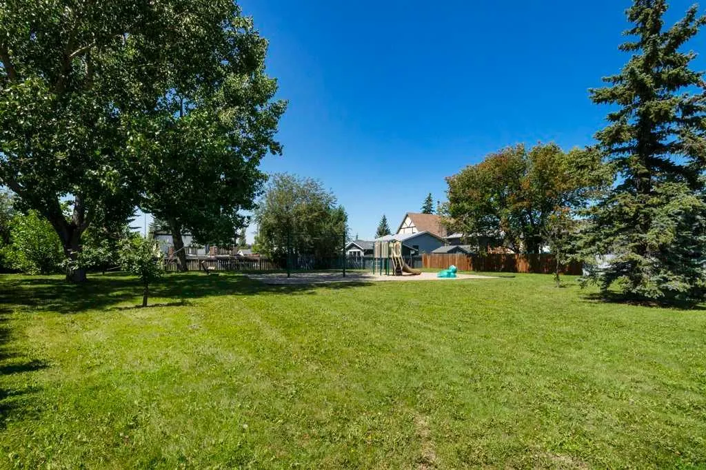 20 Big Springs Mews SE