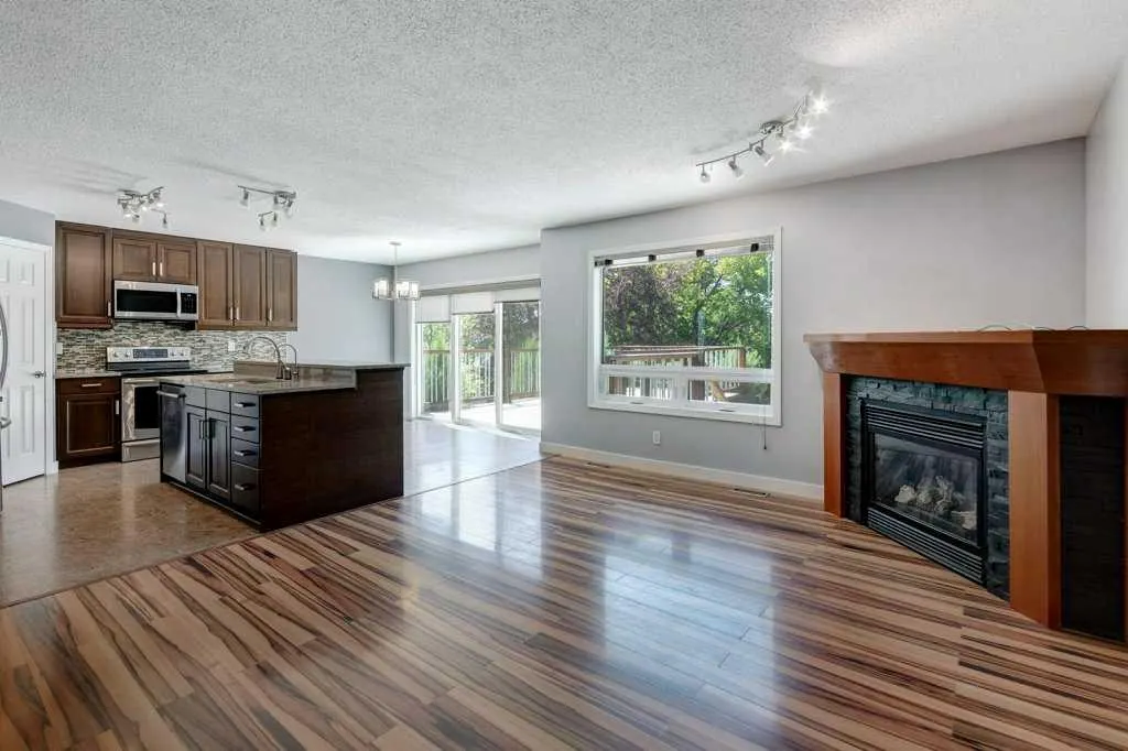 20 Big Springs Mews SE