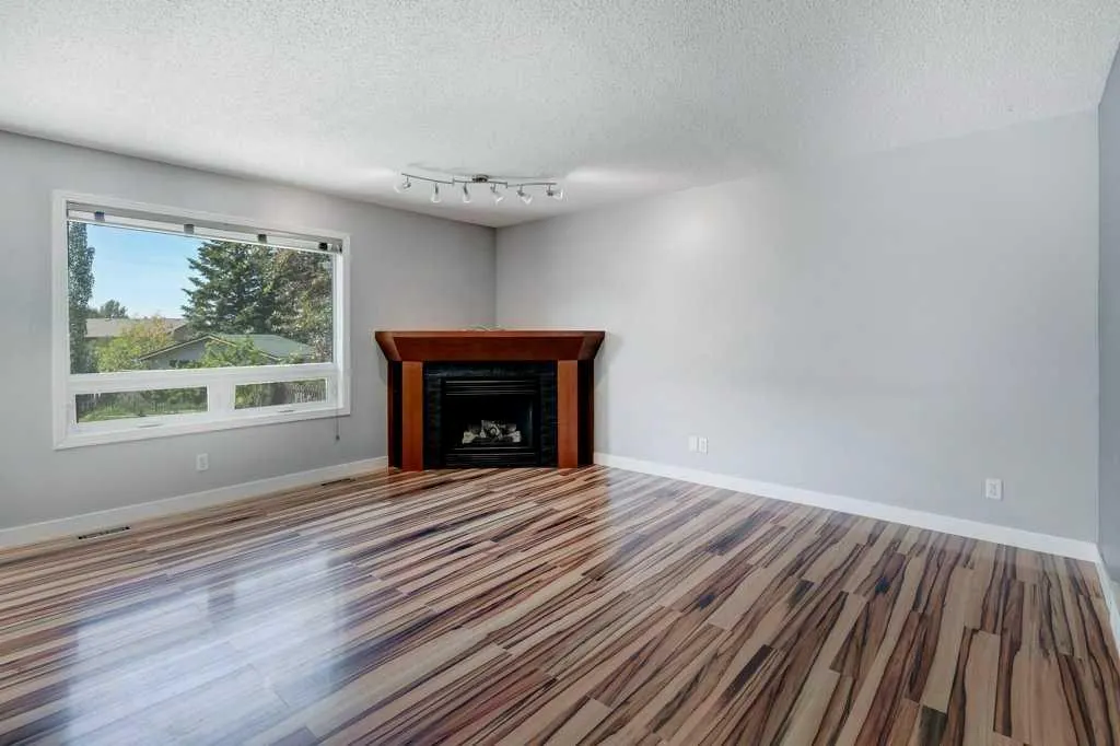 20 Big Springs Mews SE