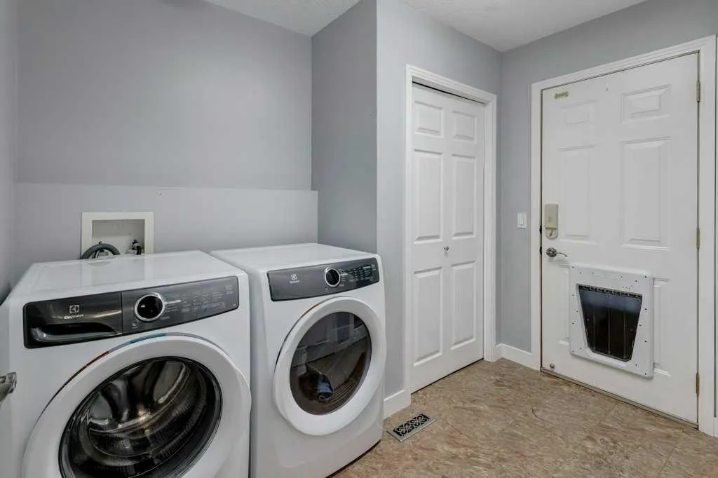 20 Big Springs Mews SE