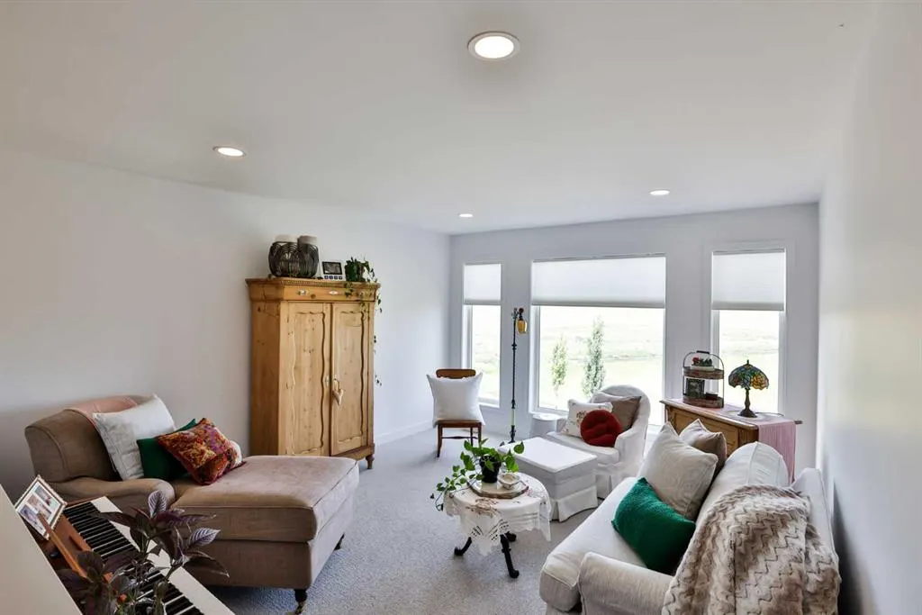 1274 Pacific Circle W