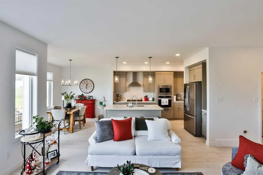 1274 Pacific Circle W