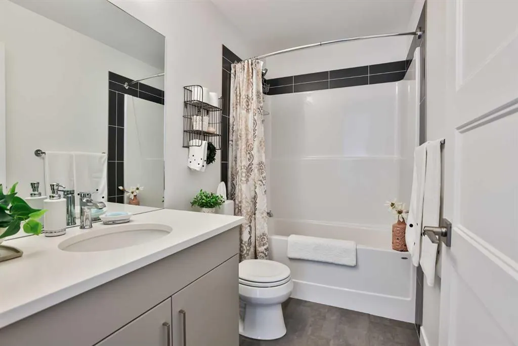 1274 Pacific Circle W
