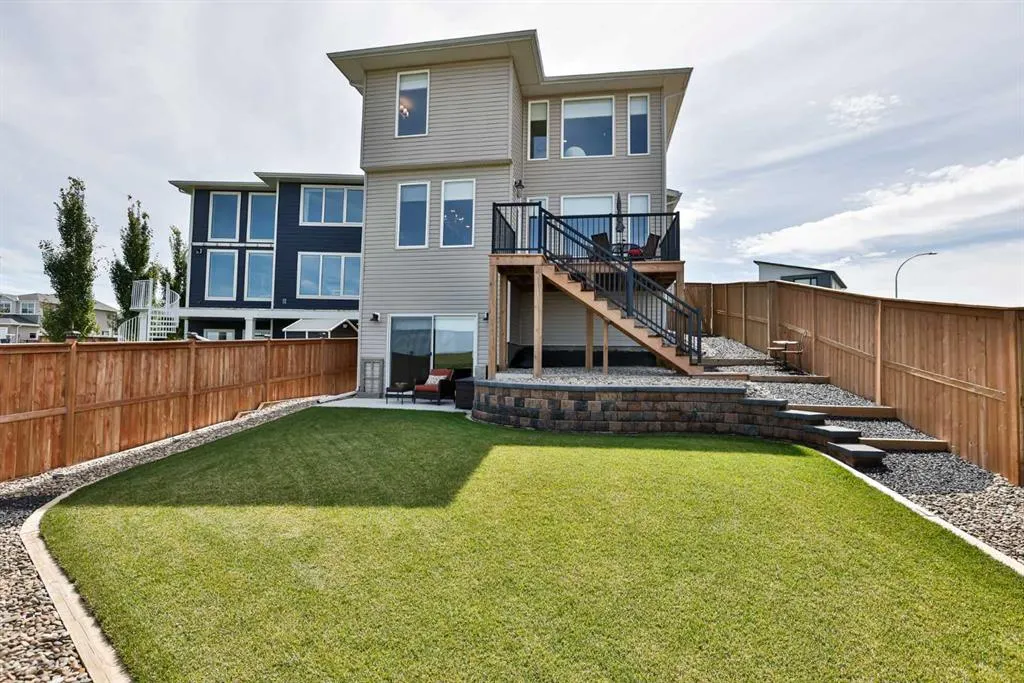 1274 Pacific Circle W