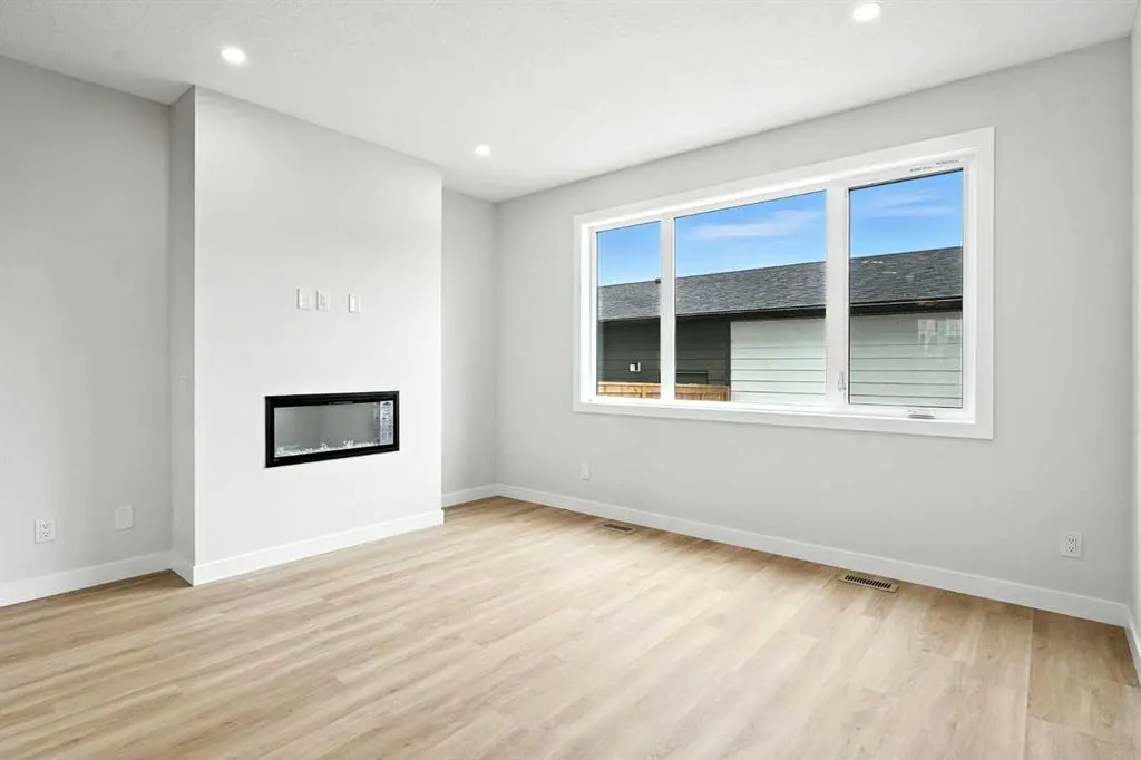 862 Harmony Parade