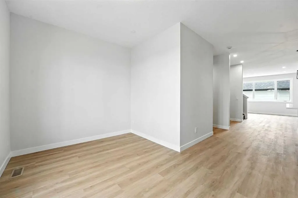 862 Harmony Parade