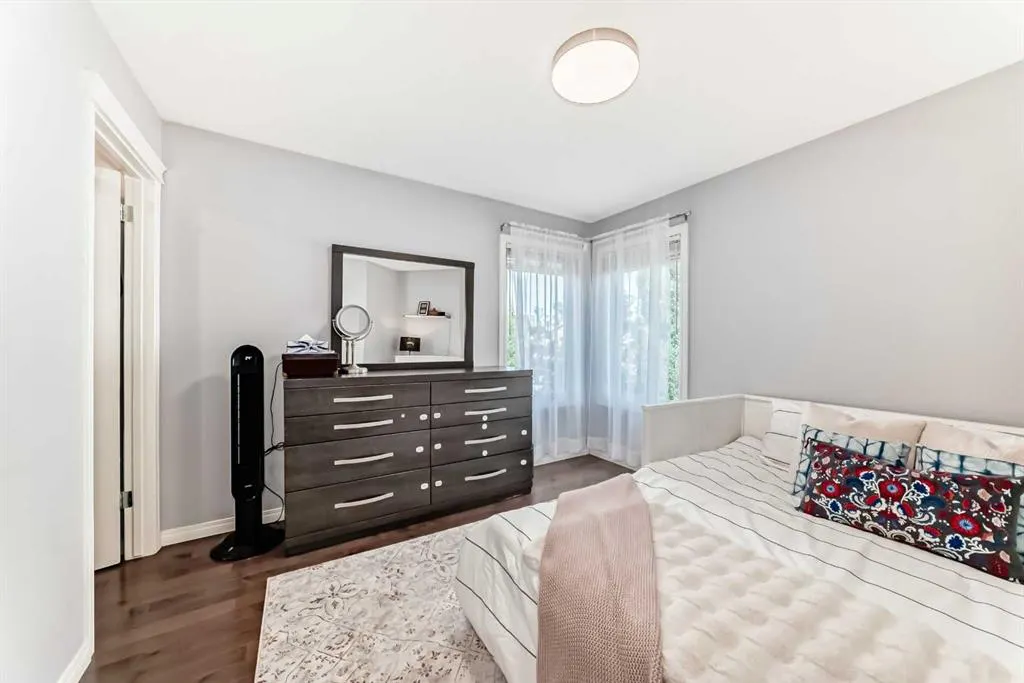 50 Tuscany Valley Rise NW