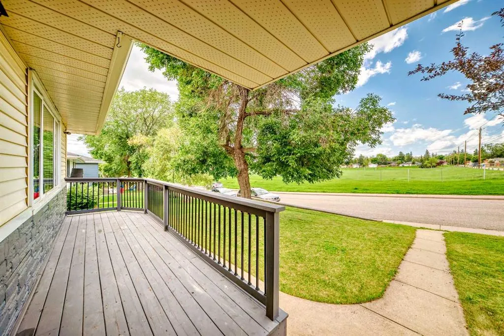6048 Dalgetty Drive NW