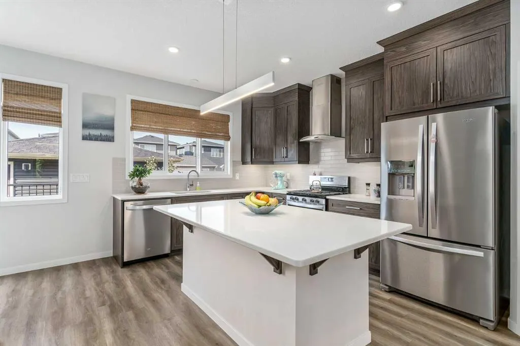 853 West Lakeview Drive