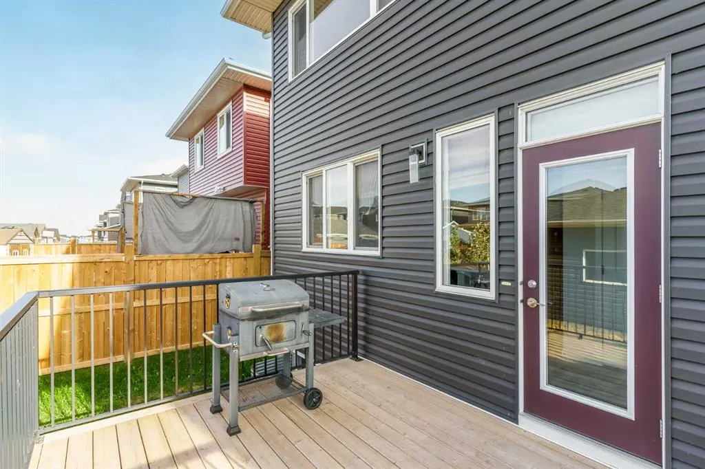 853 West Lakeview Drive
