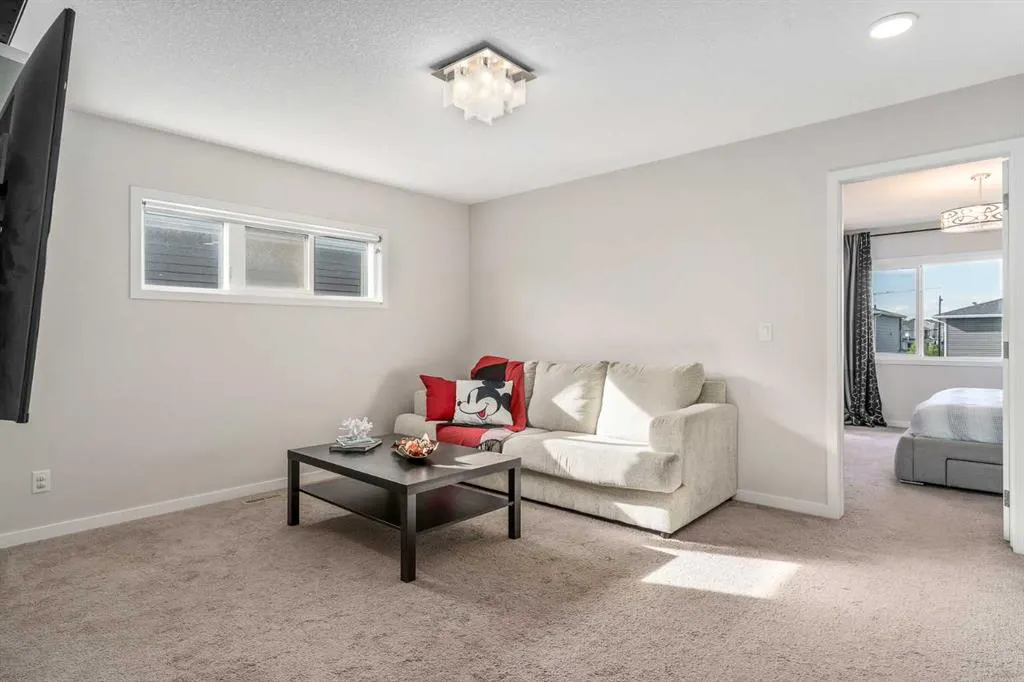 853 West Lakeview Drive