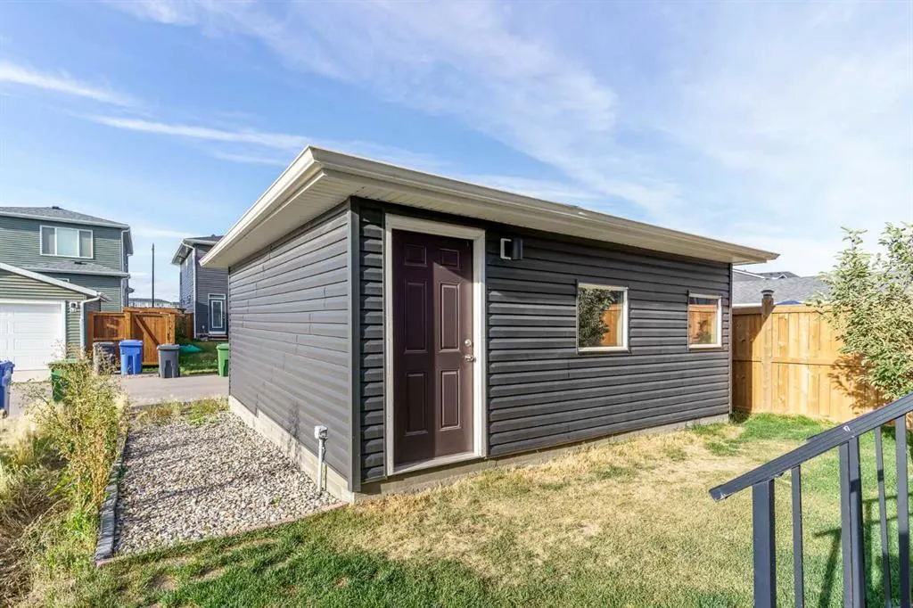 853 West Lakeview Drive